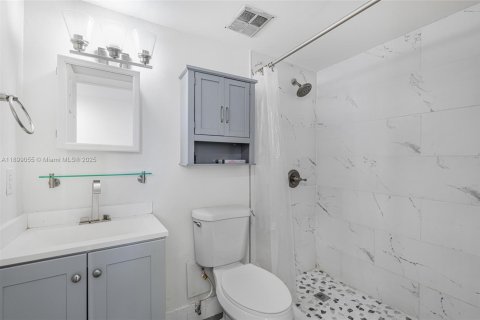 Condominio en venta en Miami Beach, Florida, 1 dormitorio, 72.93 m2 № 1953550 - foto 11
