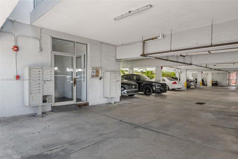 Condominio en venta en Miami Beach, Florida, 1 dormitorio, 72.93 m2 № 1953550 - foto 19
