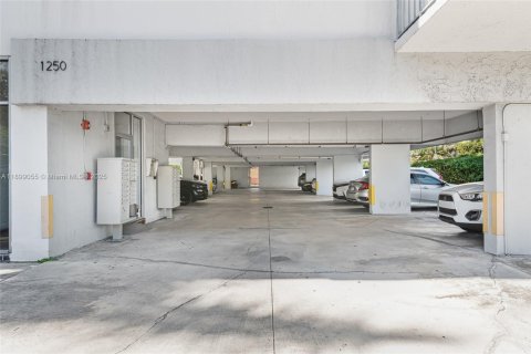 Condominio en venta en Miami Beach, Florida, 1 dormitorio, 72.93 m2 № 1953550 - foto 18