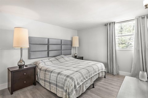 Condominio en venta en Miami Beach, Florida, 1 dormitorio, 72.93 m2 № 1953550 - foto 12