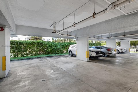 Condominio en venta en Miami Beach, Florida, 1 dormitorio, 72.93 m2 № 1953550 - foto 20