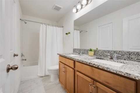 Villa ou maison à vendre à Minneola, Floride: 5 chambres, 298.31 m2 № 2396074 - photo 21