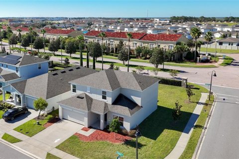 Villa ou maison à louer à Davenport, Floride: 5 chambres, 218.41 m2 № 2390755 - photo 2