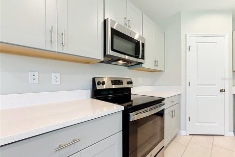 Villa ou maison à louer à Davenport, Floride: 5 chambres, 218.41 m2 № 2390755 - photo 14