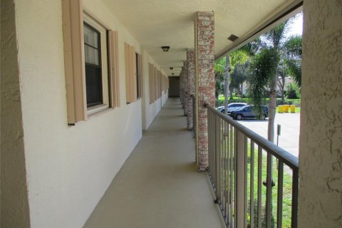 Copropriété à louer à Boca Raton, Floride: 2 chambres, 113.15 m2 № 2087806 - photo 9