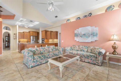 Villa ou maison à louer à Palm Coast, Floride: 3 chambres, 194.54 m2 № 1900582 - photo 10