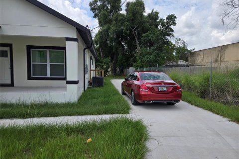 Villa ou maison à louer à Tampa, Floride: 4 chambres, 156.35 m2 № 2402895 - photo 3
