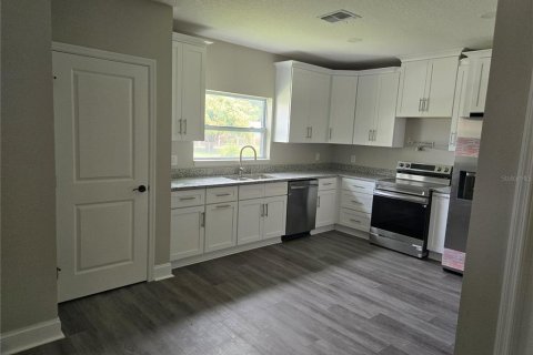 Villa ou maison à louer à Tampa, Floride: 4 chambres, 156.35 m2 № 2402895 - photo 25