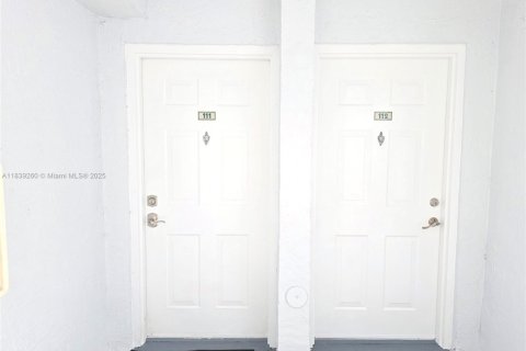 Condominio en venta en Davie, Florida, 2 dormitorios, 104.42 m2 № 1937067 - foto 4