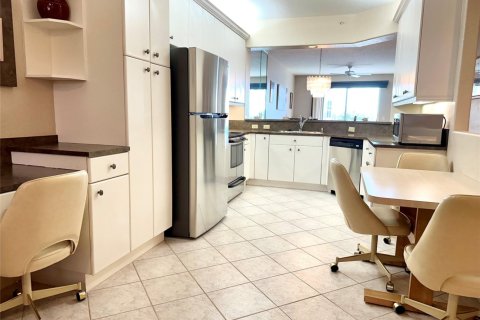 Condo in Tamarac, Florida, 2 bedrooms  № 909829 - photo 1