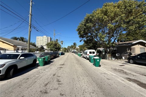 Купить коммерческую недвижимость в Майами, Флорида 255.67м2, № 2054437 - фото 15