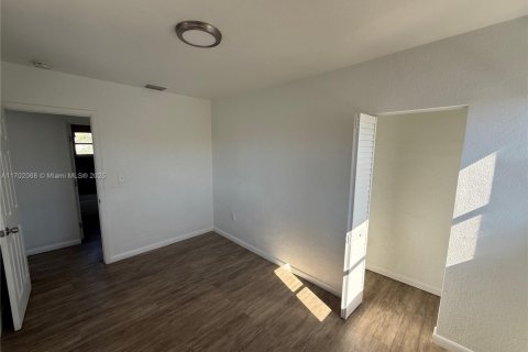 Купить коммерческую недвижимость в Майами, Флорида 255.67м2, № 2054437 - фото 14