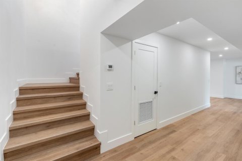 Купить виллу или дом в Палм-Бич-Гарденс, Флорида 3 комнаты, 466.18м2, № 2082765 - фото 19