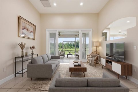 Villa ou maison à vendre à Astatula, Floride: 4 chambres, 319.21 m2 № 2236091 - photo 11