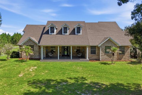 Villa ou maison à vendre à Astatula, Floride: 4 chambres, 319.21 m2 № 2236091 - photo 2