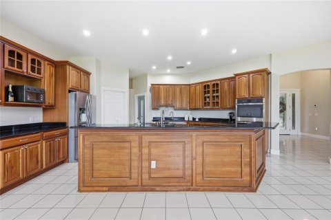 Villa ou maison à vendre à Astatula, Floride: 4 chambres, 319.21 m2 № 2236091 - photo 18