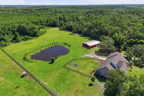 Villa ou maison à vendre à Astatula, Floride: 4 chambres, 319.21 m2 № 2236091 - photo 4