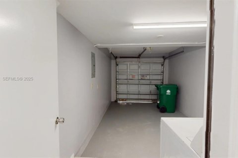 Снять в аренду таунхаус в Купер-Сити, Флорида 3 спальни, 138.24м2, № 1988609 - фото 14