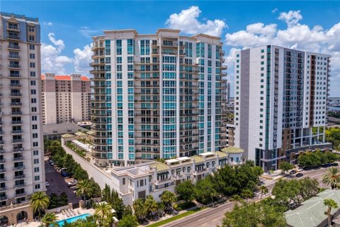 Copropriété à vendre à Tampa, Floride: 2 chambres, 307.79 m2 № 1565186 - photo 1