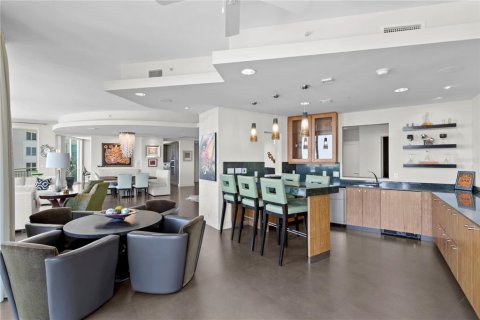Copropriété à vendre à Tampa, Floride: 2 chambres, 307.79 m2 № 1565186 - photo 11