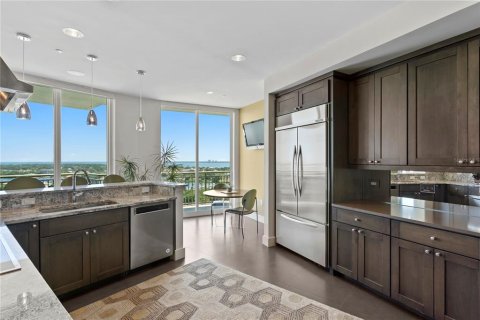 Copropriété à vendre à Tampa, Floride: 2 chambres, 307.79 m2 № 1565186 - photo 15