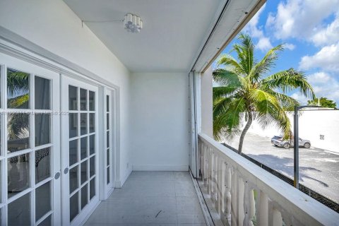 Condominio en venta en Hallandale Beach, Florida, 2 dormitorios, 85.47 m2 № 1956289 - foto 5