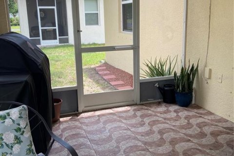 House in New Port Richey, Florida 3 bedrooms, 144.74 sq.m. № 1732584 - photo 21