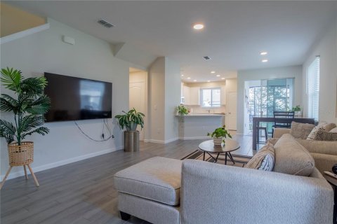 Townhouse in Orlando, Florida 3 bedrooms, 144.83 sq.m. № 2379417 - photo 7
