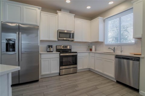 Townhouse in Orlando, Florida 3 bedrooms, 144.83 sq.m. № 2379417 - photo 12