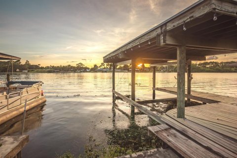 Villa ou maison à Lake Worth, Floride 3 chambres, 151.8 m2 № 2085043