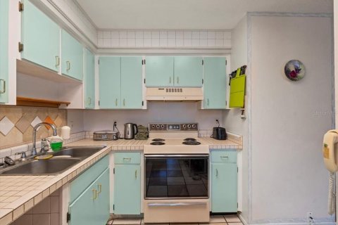 Casa en venta en Palm Harbor, Florida, 2 dormitorios, 99.22 m2 № 1818950 - foto 13