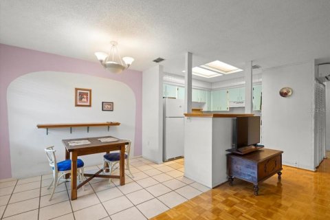 Casa en venta en Palm Harbor, Florida, 2 dormitorios, 99.22 m2 № 1818950 - foto 11