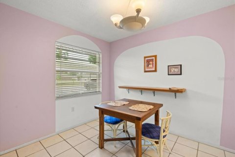Casa en venta en Palm Harbor, Florida, 2 dormitorios, 99.22 m2 № 1818950 - foto 12
