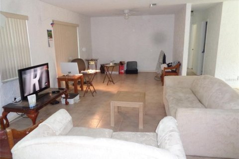 House in New Smyrna Beach, Florida 2 bedrooms, 117.06 sq.m. № 1765366 - photo 7