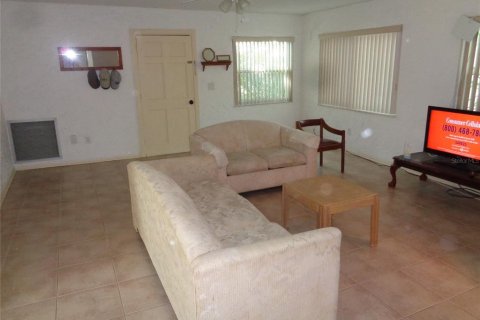 House in New Smyrna Beach, Florida 2 bedrooms, 117.06 sq.m. № 1765366 - photo 6