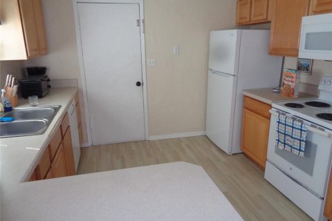 House in New Smyrna Beach, Florida 2 bedrooms, 117.06 sq.m. № 1765366 - photo 8