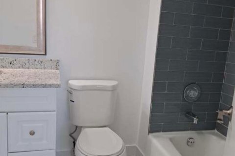 Condo in Margate, Florida, 2 bedrooms № 2250064 - photo 12