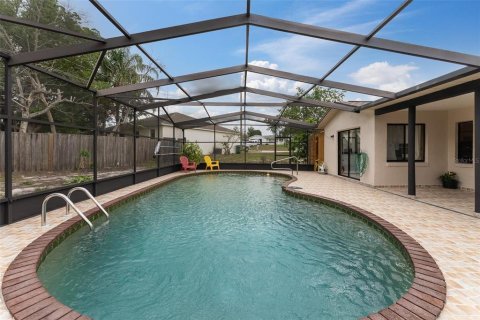 House in Deltona, Florida 4 bedrooms, 164.72 sq.m. № 1806692 - photo 24