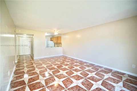 Купить кондоминиум в Майами, Флорида 2 спальни, 85.47м2, № 1693098 - фото 1