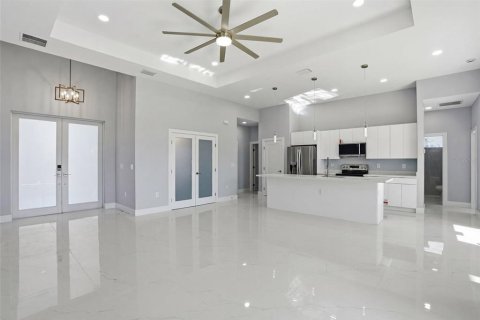 House in Lehigh Acres, Florida 3 bedrooms, 159.51 sq.m. № 2239467 - photo 8