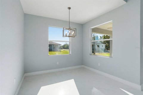 House in Lehigh Acres, Florida 3 bedrooms, 159.51 sq.m. № 2239467 - photo 15