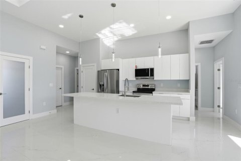 House in Lehigh Acres, Florida 3 bedrooms, 159.51 sq.m. № 2239467 - photo 12