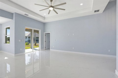 House in Lehigh Acres, Florida 3 bedrooms, 159.51 sq.m. № 2239467 - photo 10