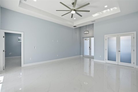 House in Lehigh Acres, Florida 3 bedrooms, 159.51 sq.m. № 2239467 - photo 9