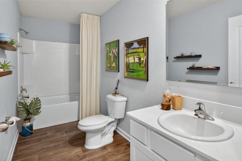 House in Bunnell, Florida 4 bedrooms, 165.18 sq.m. № 2092011 - photo 4