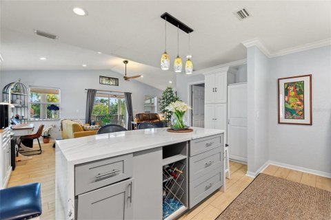 House in Polk City, Florida 1 bedroom, 94.2 sq.m. № 1561862 - photo 23