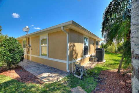 House in Polk City, Florida 1 bedroom, 94.2 sq.m. № 1561862 - photo 21