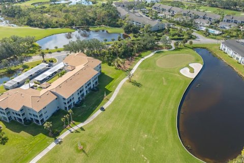 Condo in Sarasota, Florida, 2 bedrooms  № 1624734 - photo 2