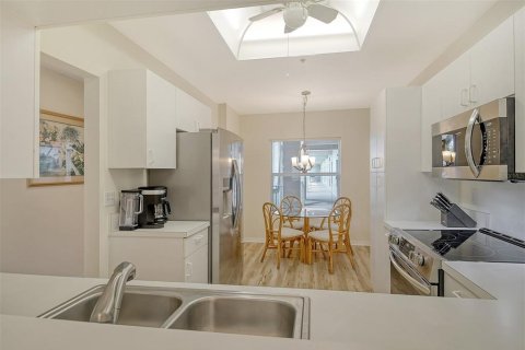 Condo in Sarasota, Florida, 2 bedrooms  № 1624734 - photo 14