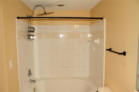 Condo in Tampa, Florida, 1 bedroom  № 2394118 - photo 13